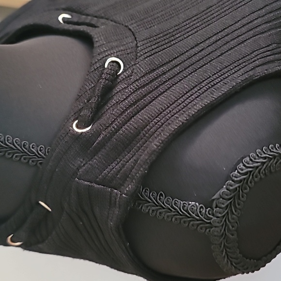 White House Black Market Fitted Black Sleeveless Tank Top - Picture 10 of 10